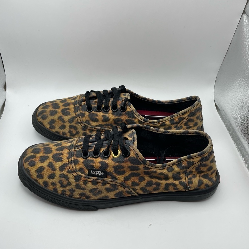 Vans leopard print low sneakers size 6 women